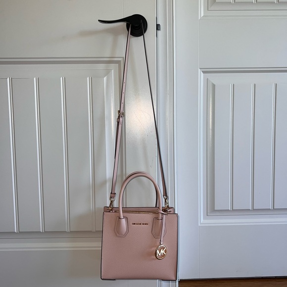 Michael Michael Kors | Mercer Medium Pebbled Leather Crossbody Bag | Pink - Picture 2 of 2